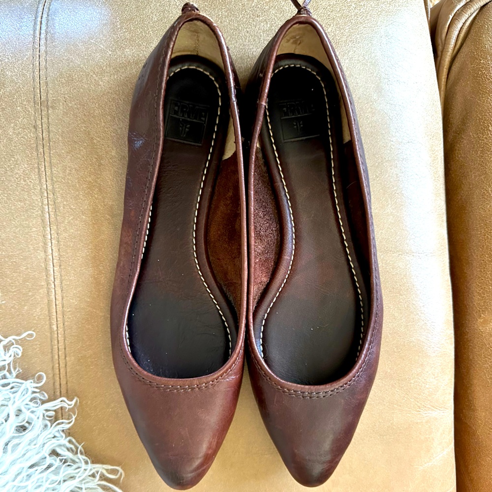 Frye flats